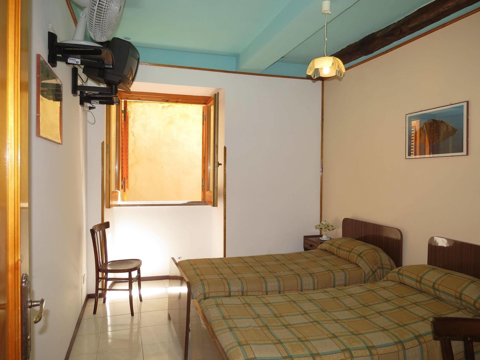 Casa Vittorio B&B Lipari  Zewnętrze zdjęcie