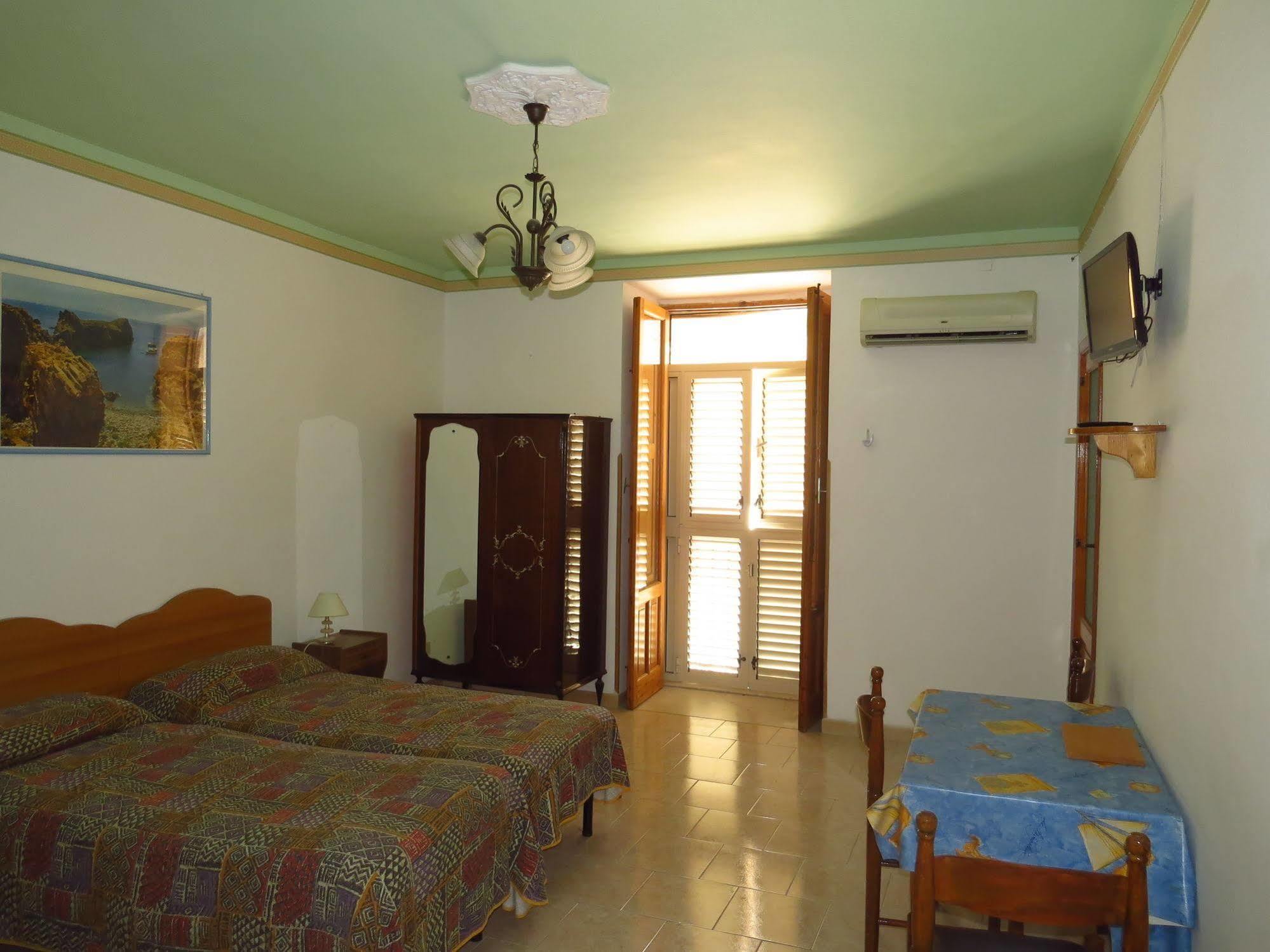 Casa Vittorio B&B Lipari  Zewnętrze zdjęcie
